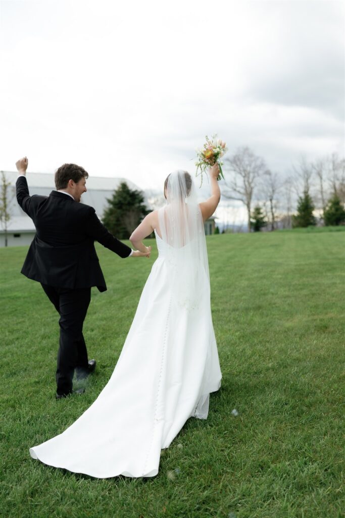Bride and groom mountains